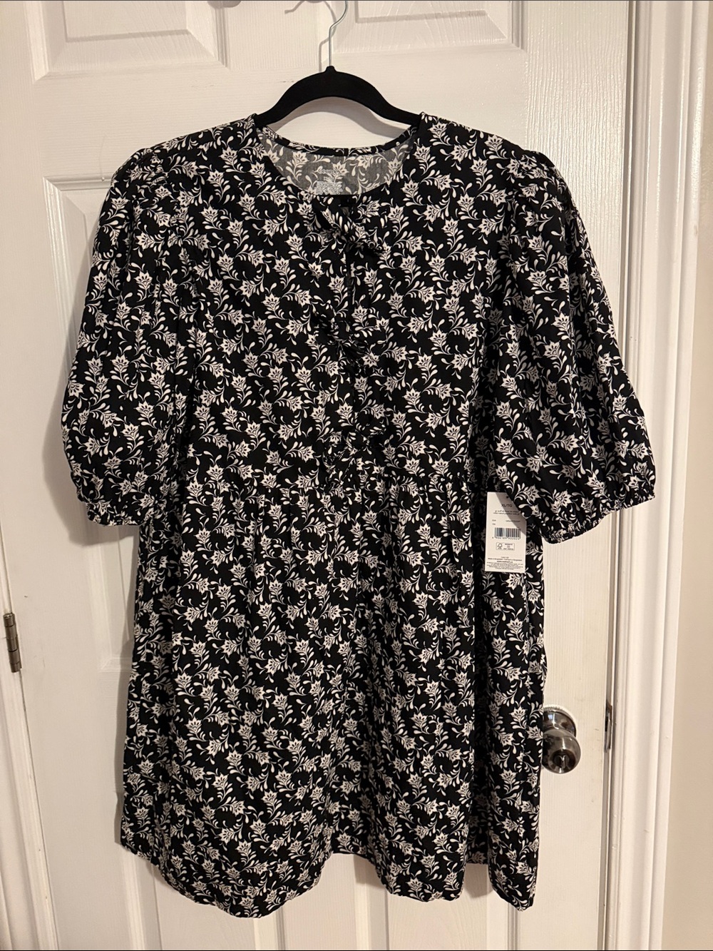 George Black and White Floral Puff-Sleeve Dress